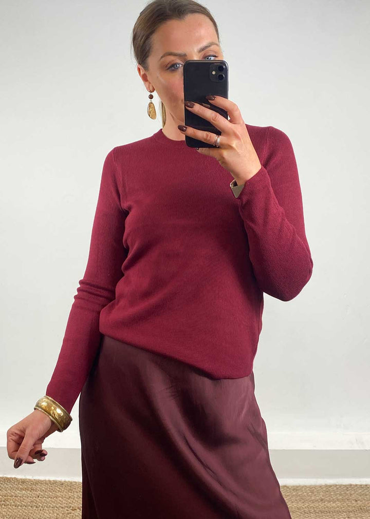 Sarah Basic Knit Top Burgundy