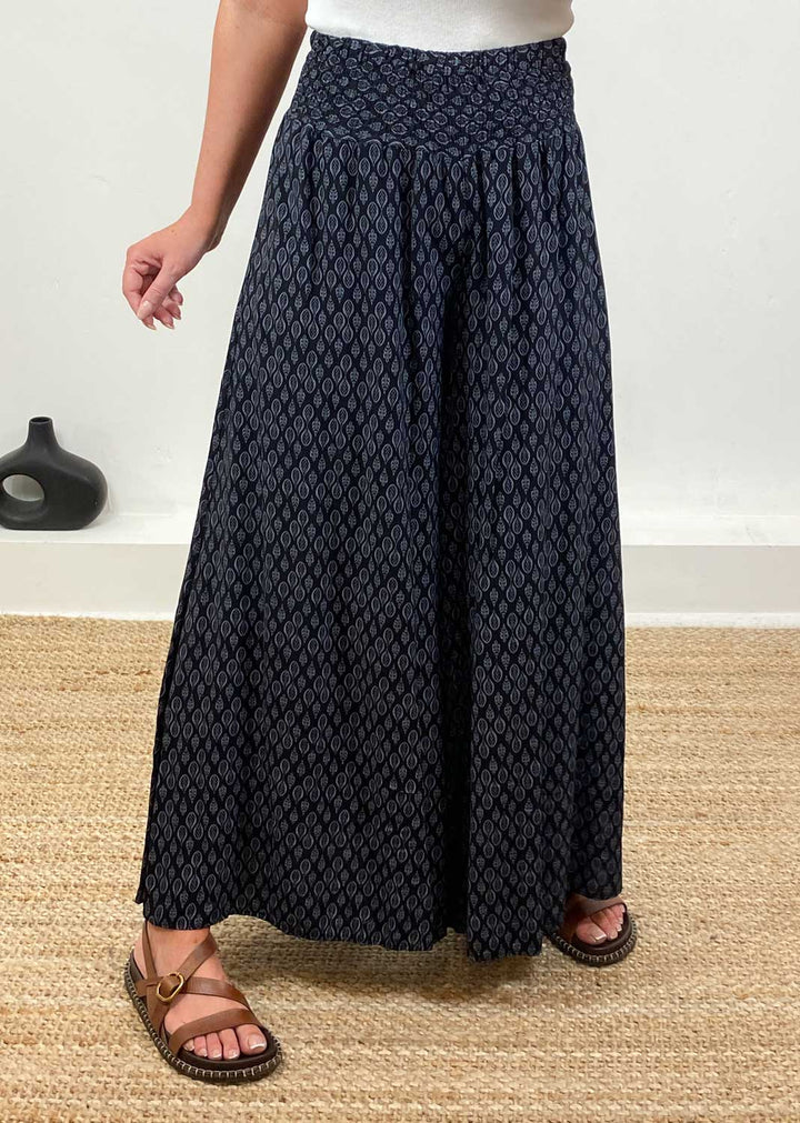 Arianne Leaf Palazzo Pants in Black