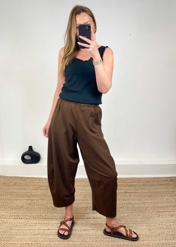 Aspen Jersey Barrel Pants in Brown