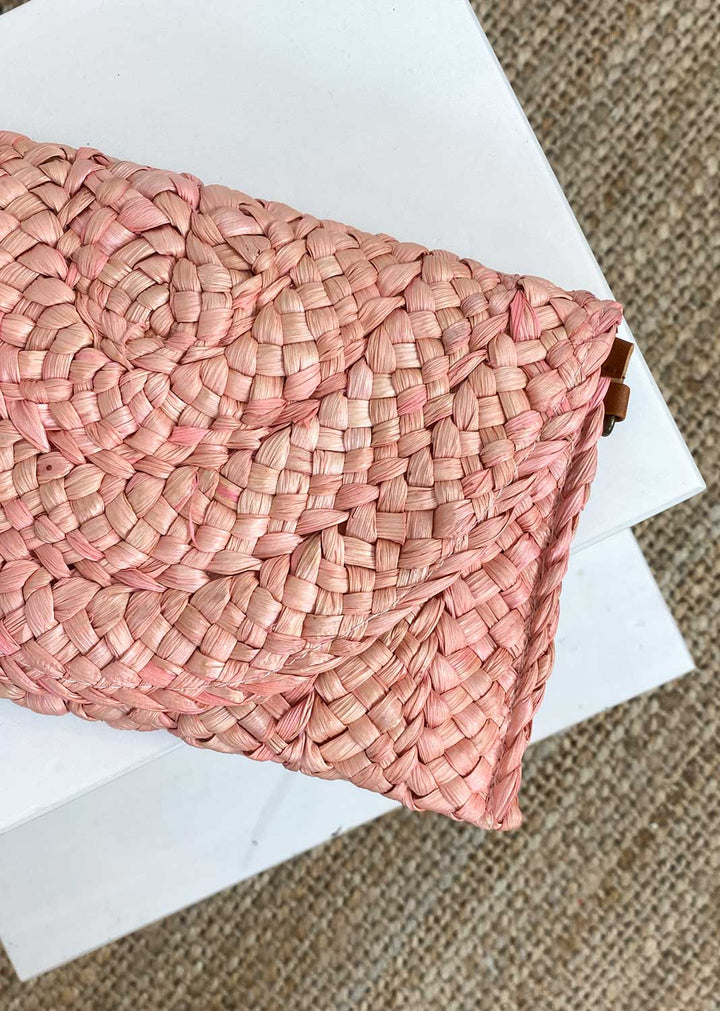 Bella Straw Clutch in Pink
