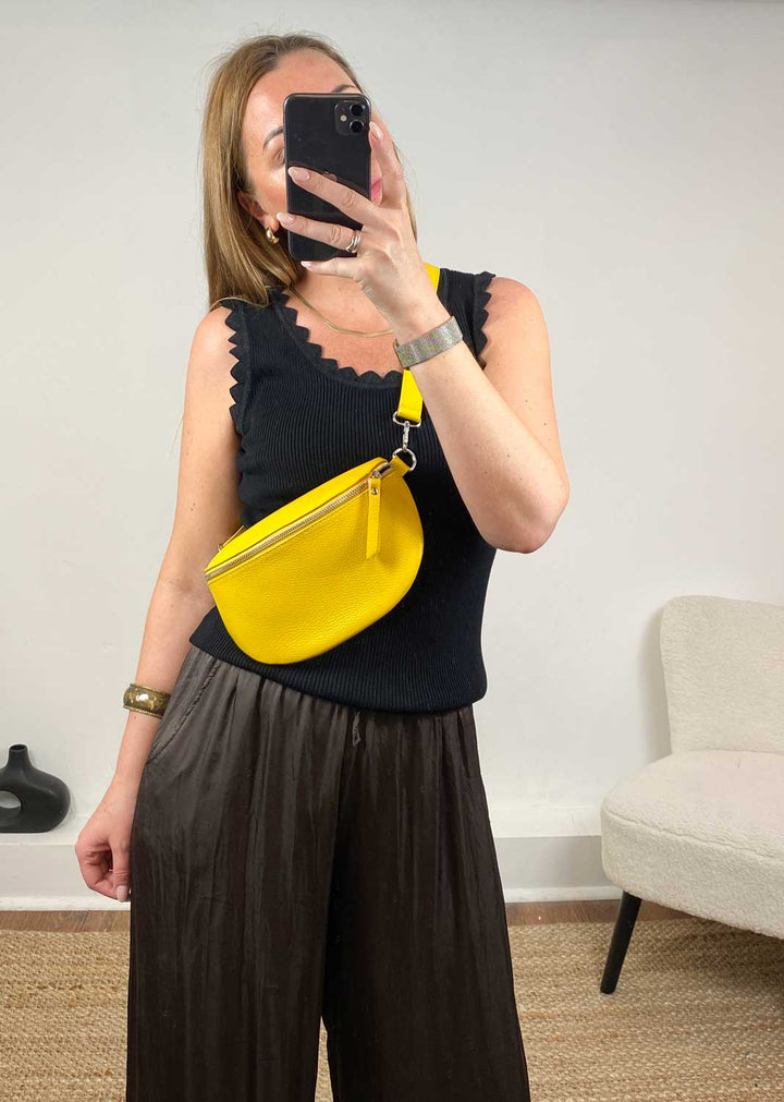 Bonnie Leather Sling Bag in Yellow