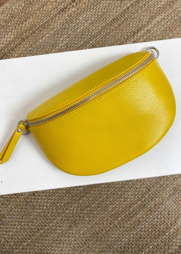 Bonnie Leather Sling Bag in Yellow