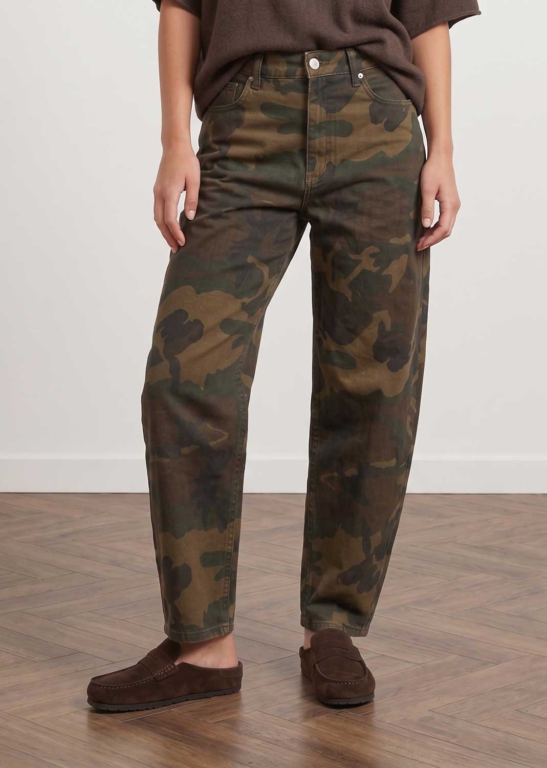 Wilder Camo Barrel Leg Jeans