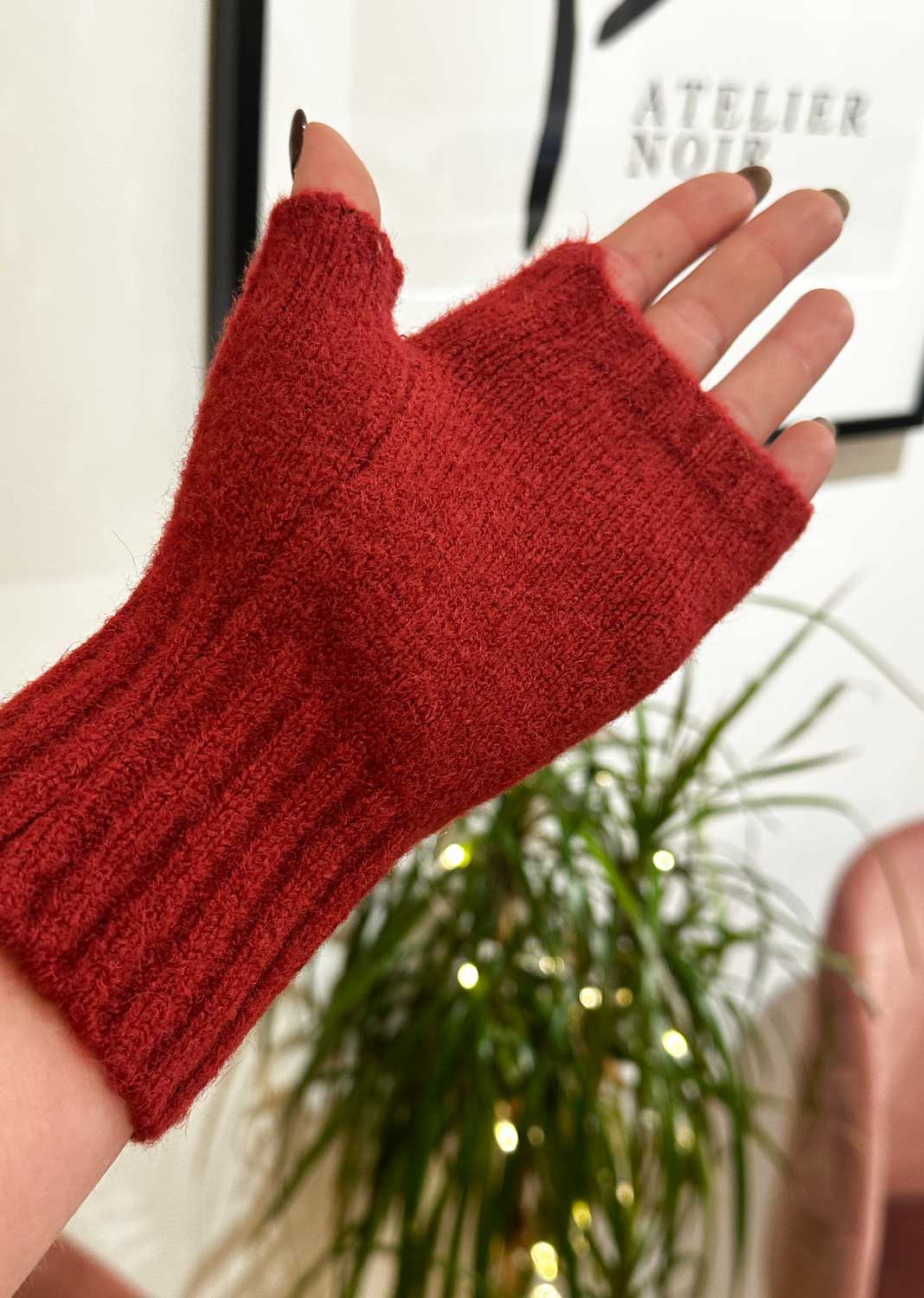 Cable Knit Cashmere Blend Mittens