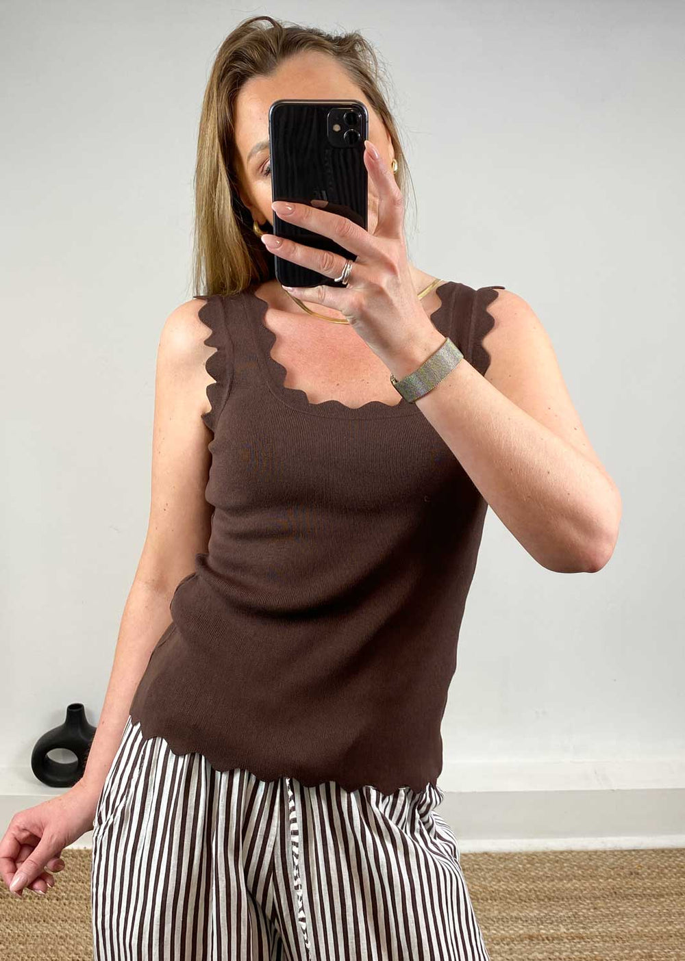 Chloe Scallop Knitted Vest in Brown