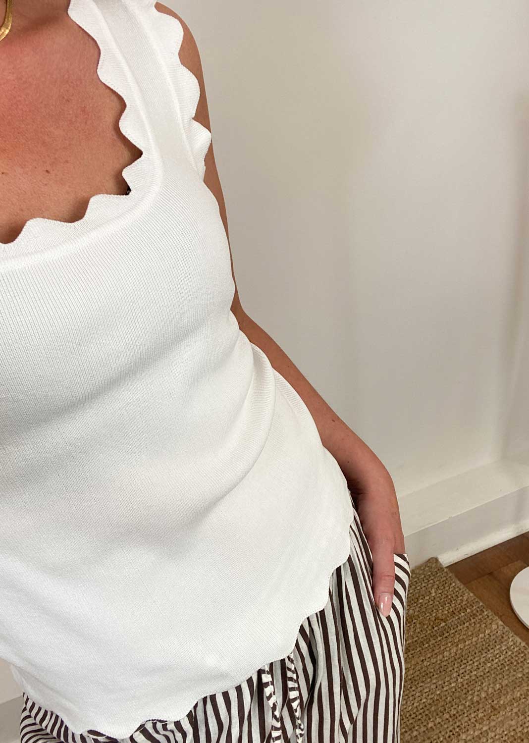 Chloe Scallop Knitted Vest in White