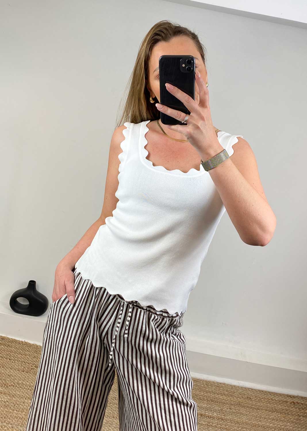 Chloe Scallop Knitted Vest in White