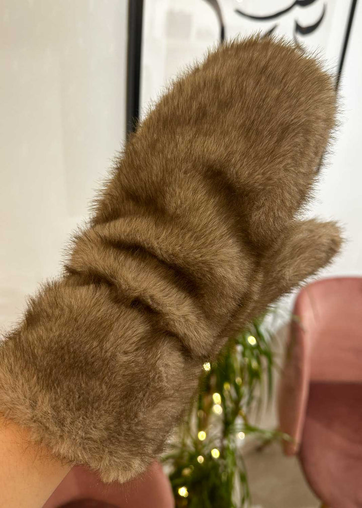 Christina Faux Fur Mittens Taupe