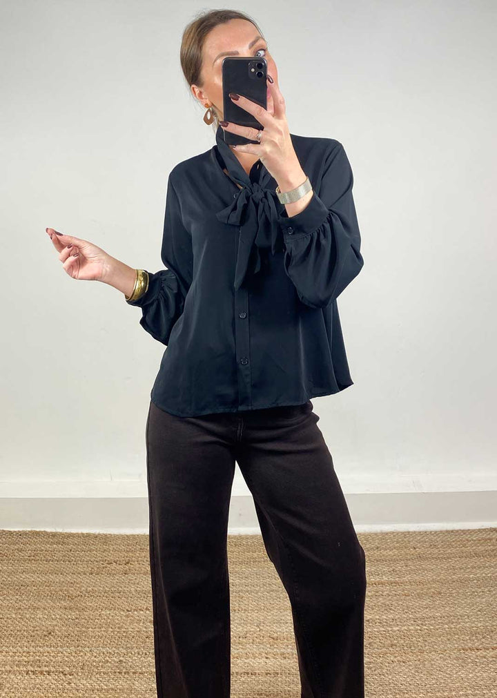 Claudia Pussy Bow Blouse Black