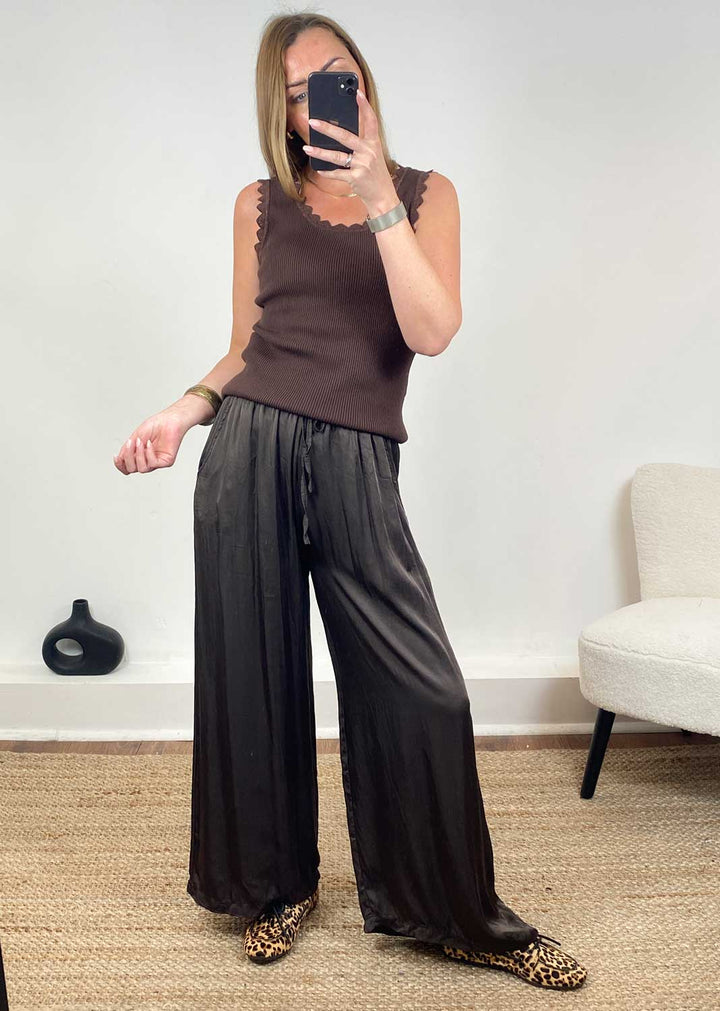 Carine Metallic Ribbed Knit Vest in Brown