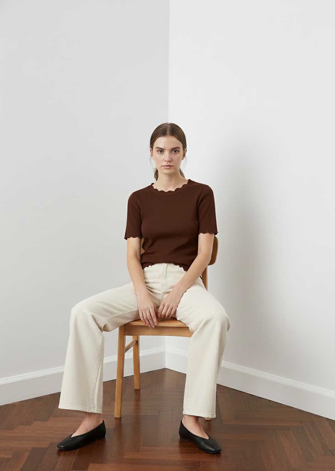 kniited scallop edge top brown 