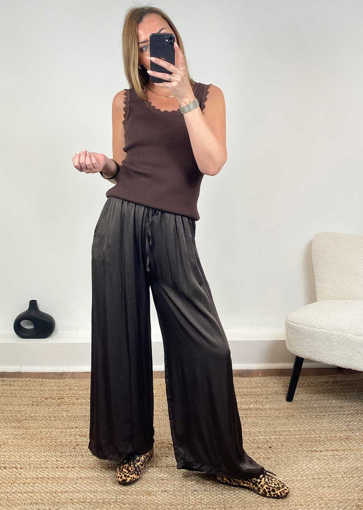 Carine Metallic Ribbed Knit Vest in Brown