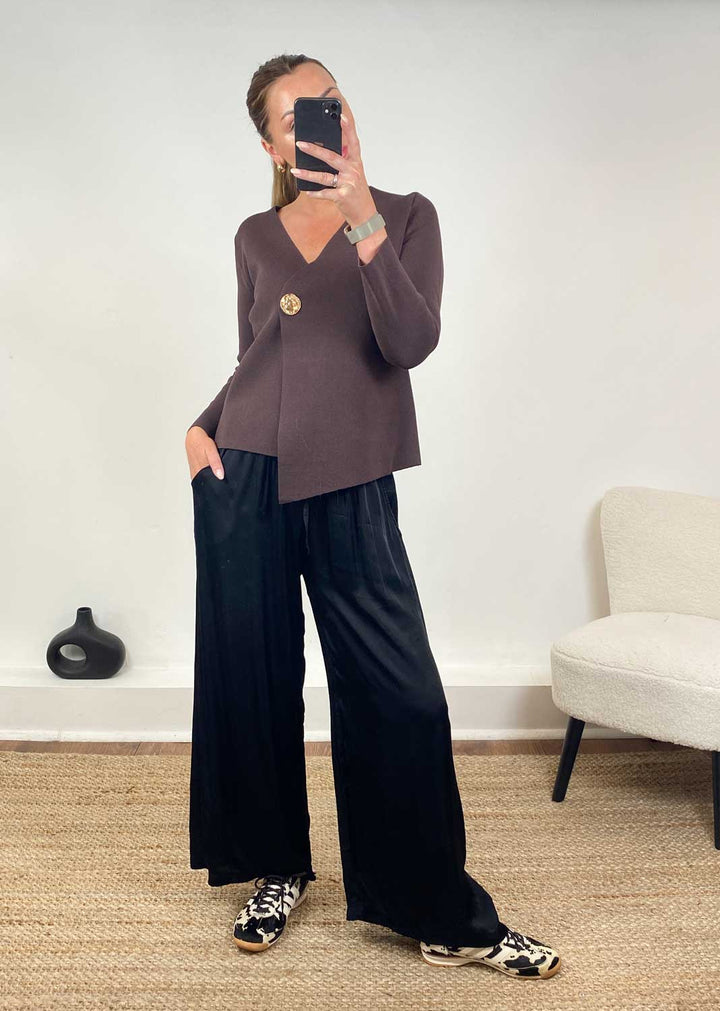 Brown cardigan with gold button 