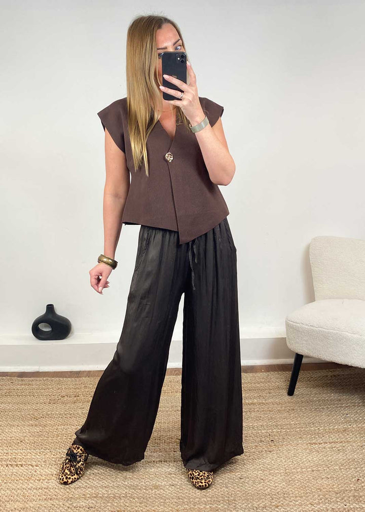 Dion Gold Button Top in Brown