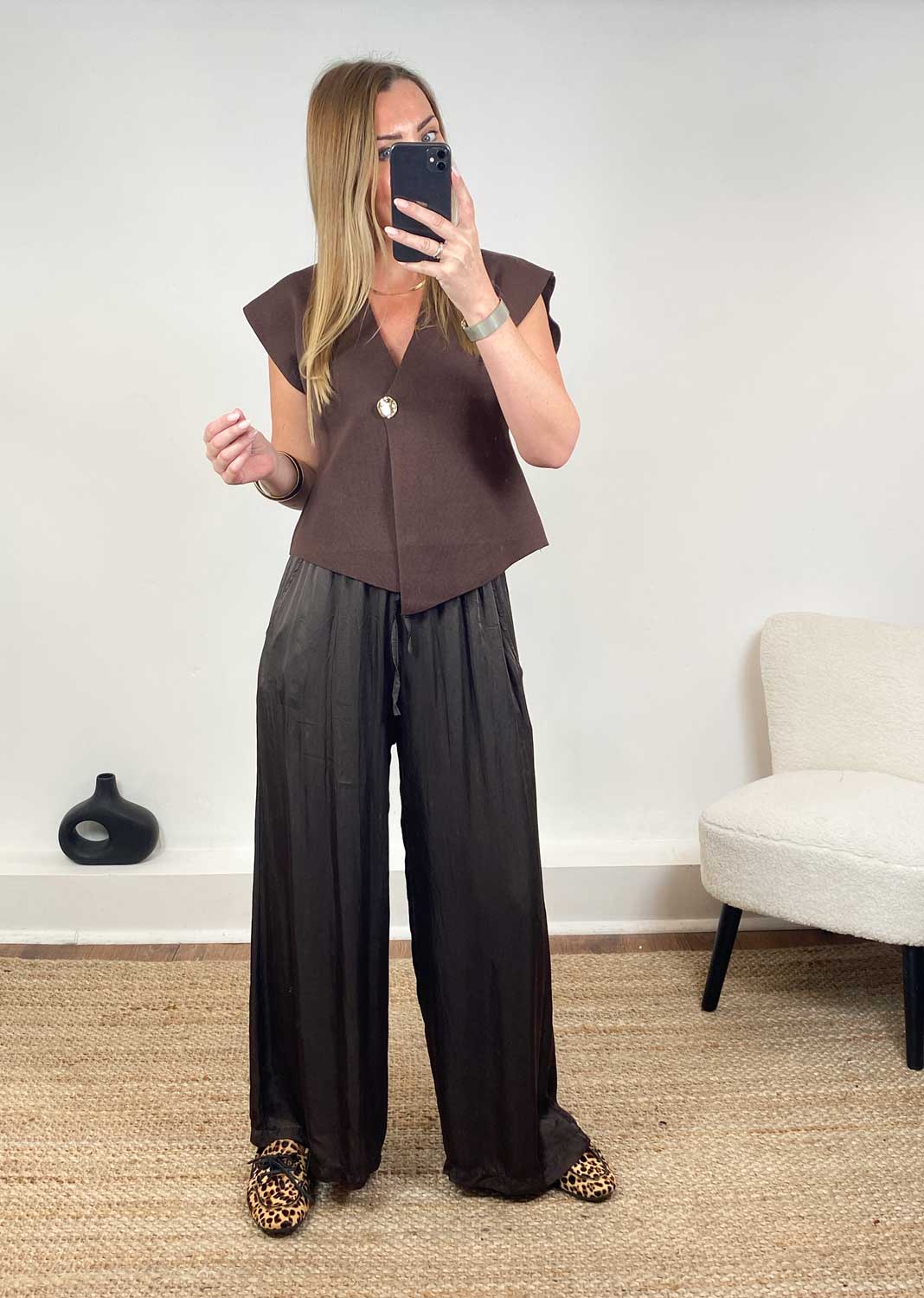 Dion Gold Button Top in Brown