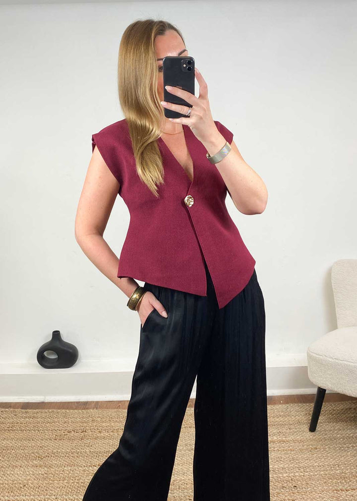 Dion Gold Button Top in Burgundy