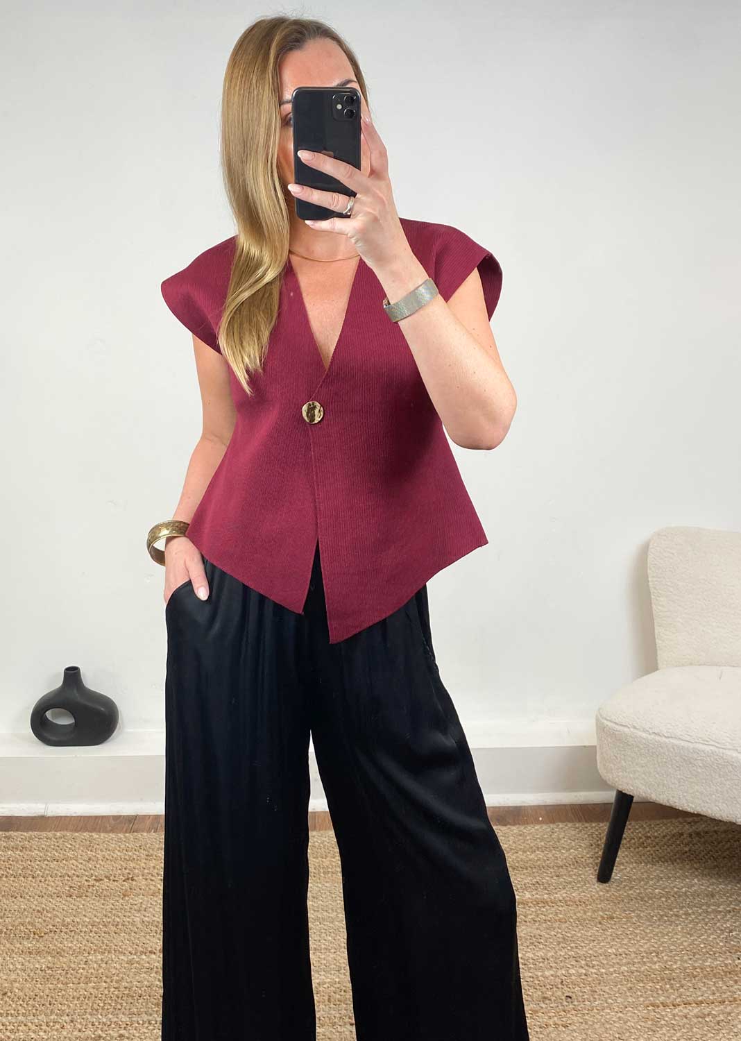 Dion Gold Button Top in Burgundy