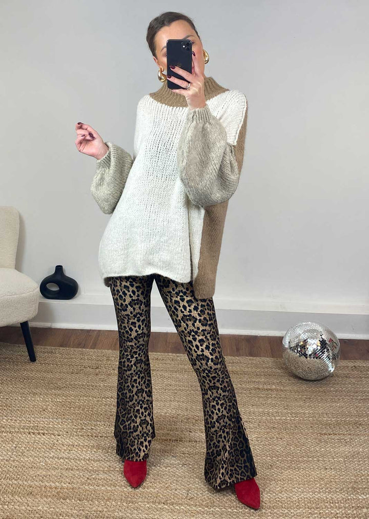 Soft Leopard Flared Leggings