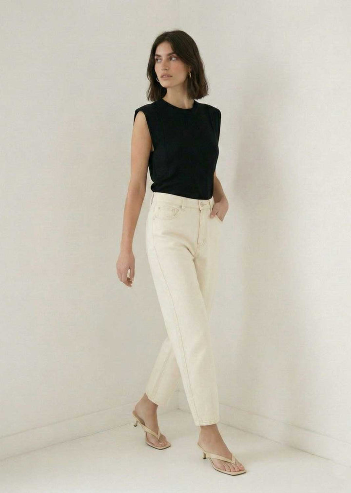 Genevieve Extended Shoulder Tshirt Black