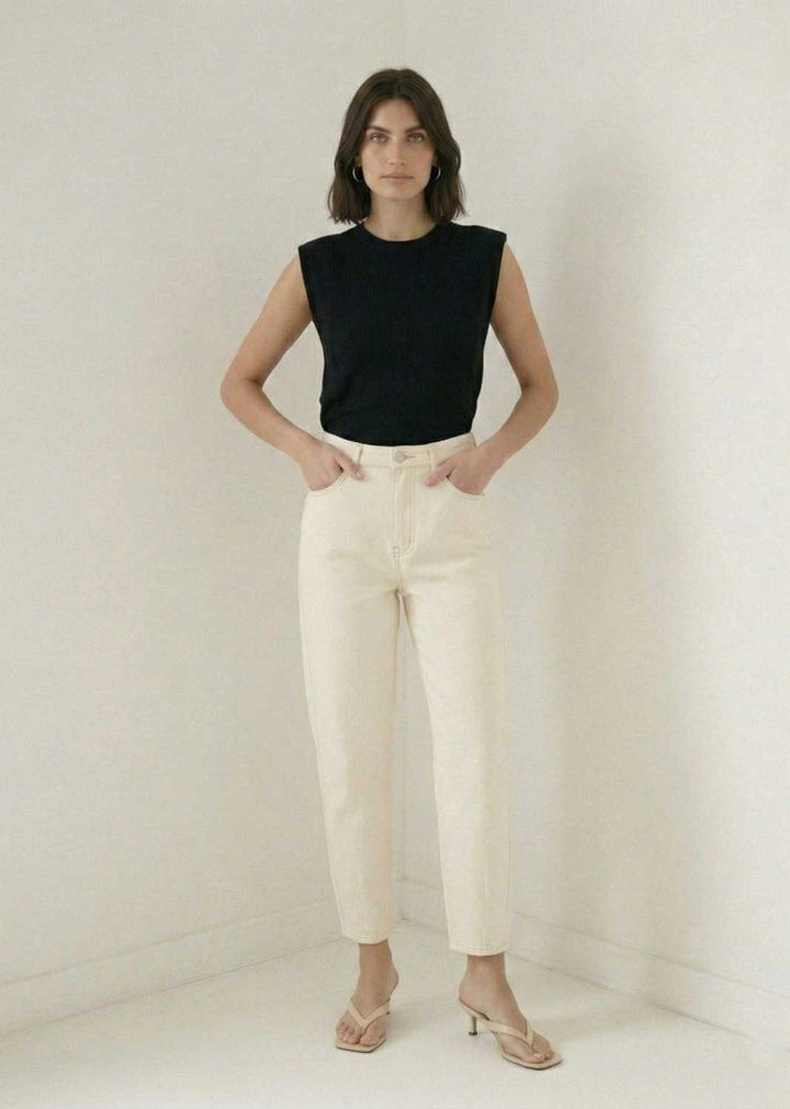 Genevieve Extended Shoulder Tshirt Black