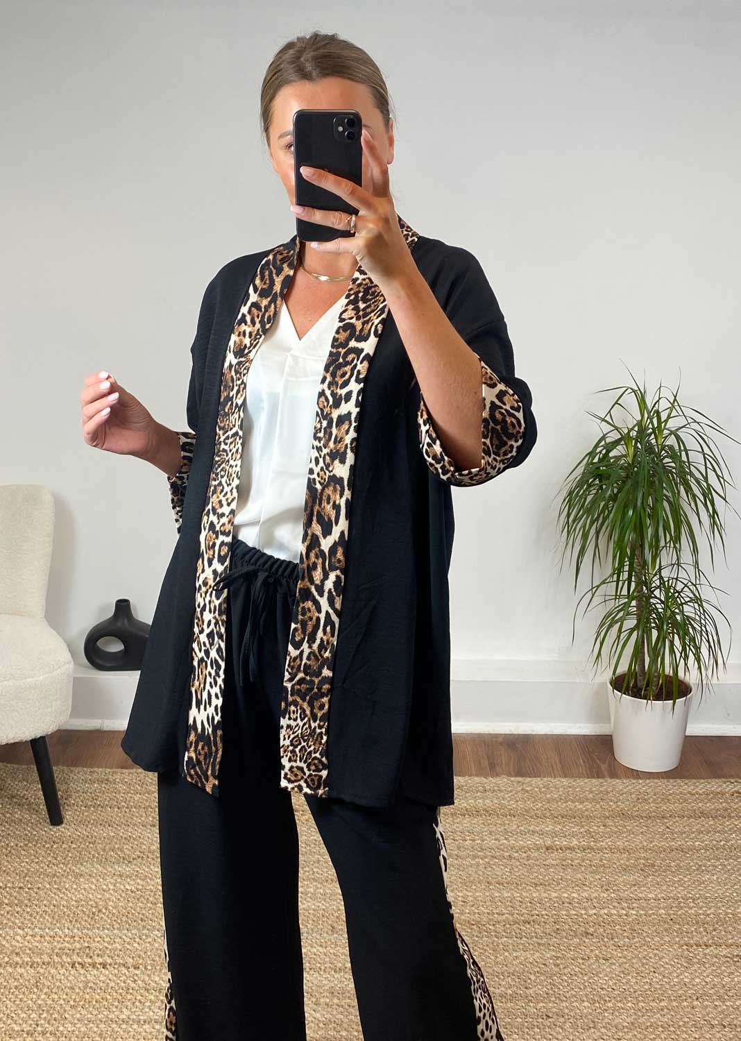 Jacques Leopard Kimono Jacket In Black