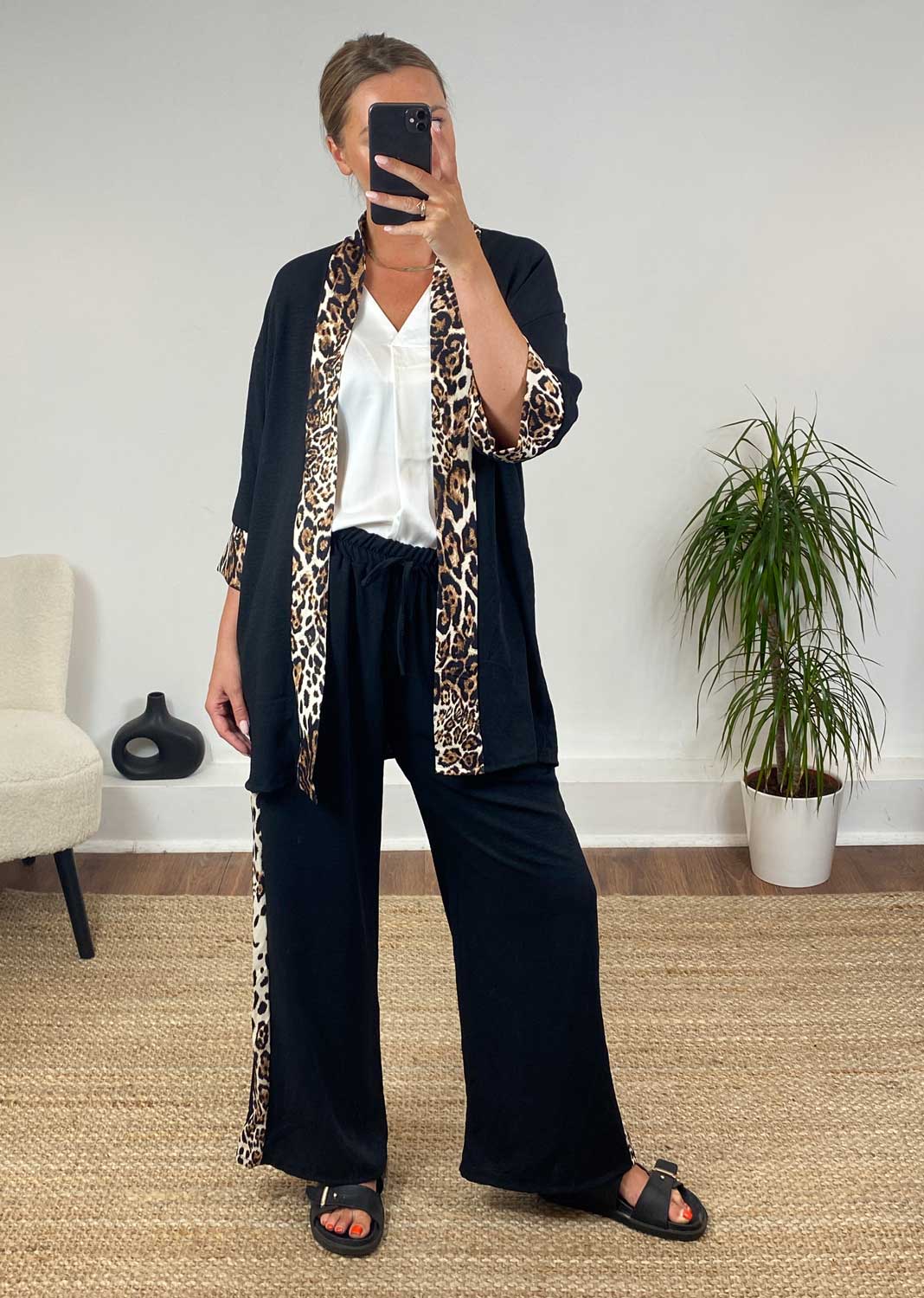 Jacques Leopard Kimono Jacket In Black