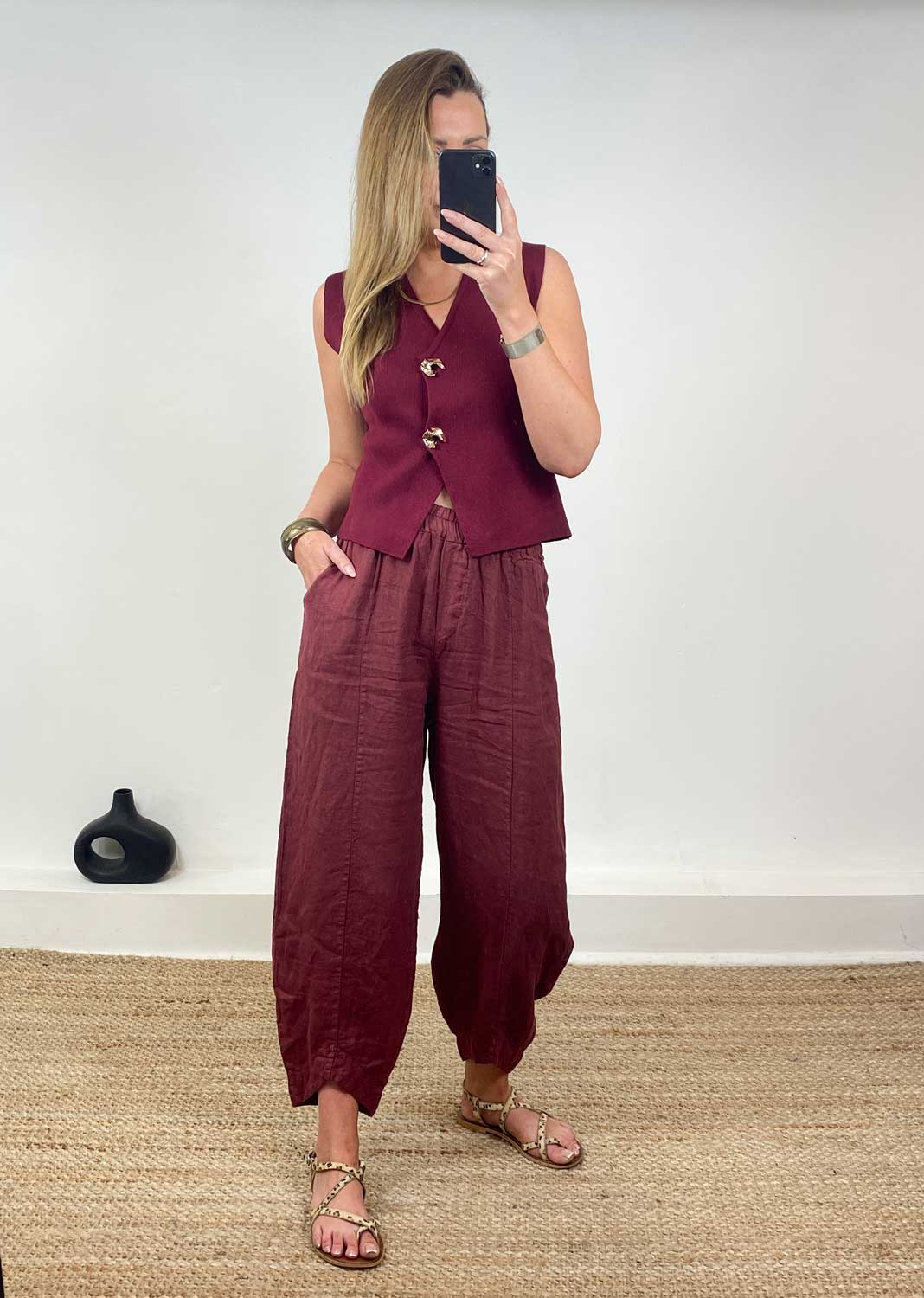 Keisha Linen Barrel Pants in Burgundy