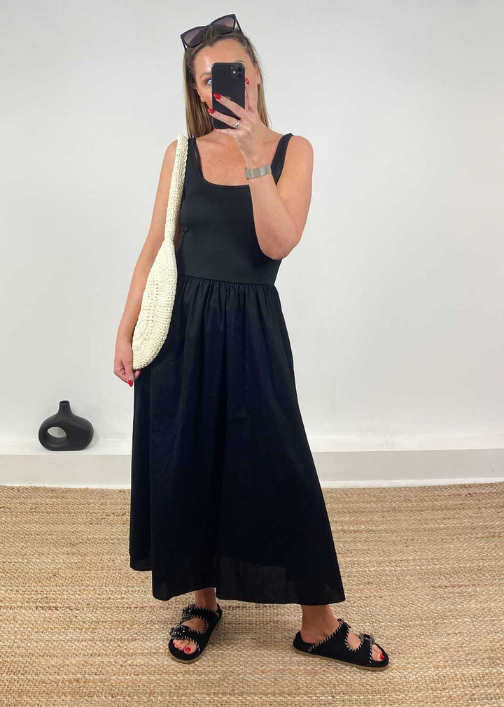 Lily Ribbed Tea Dress in Black