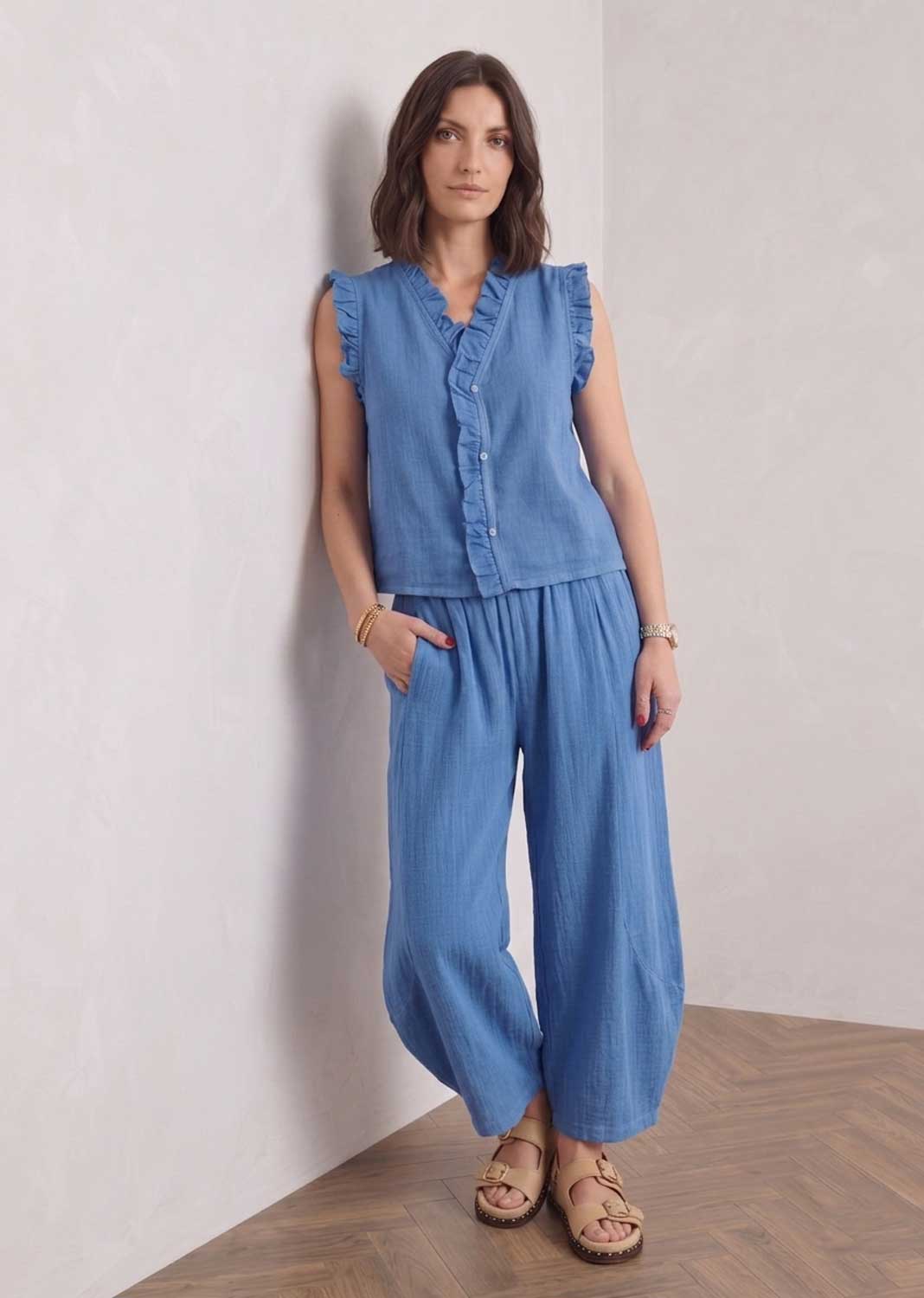 blue cheesecloth barrel pants 