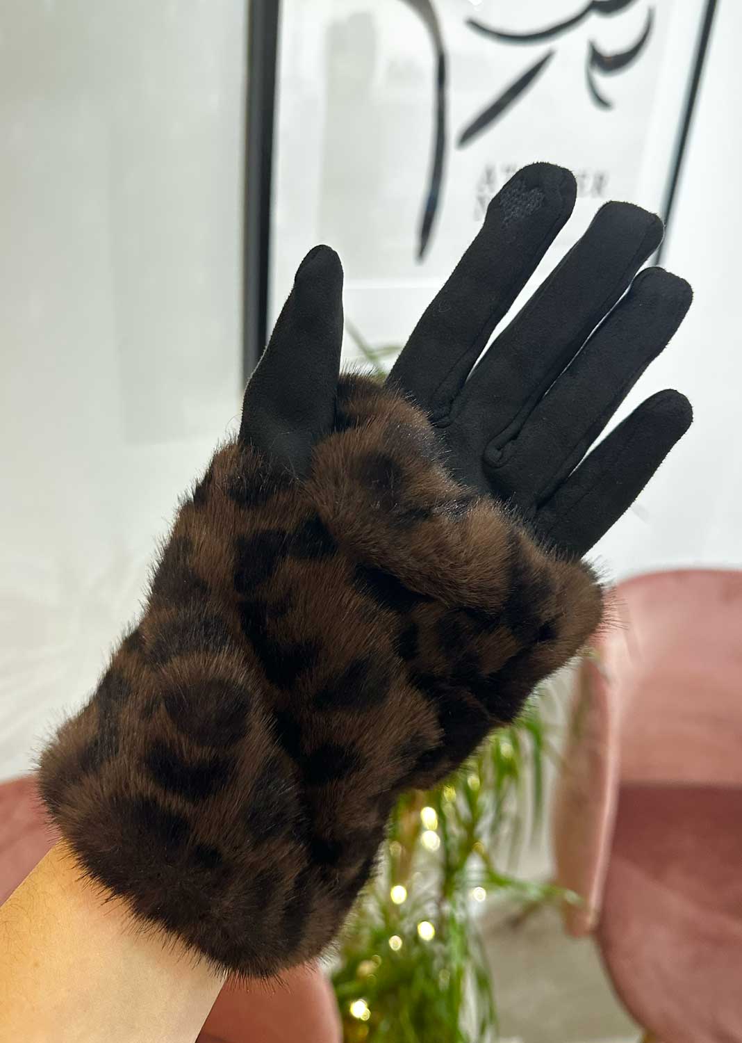 Lola Leopard Fur Gloves