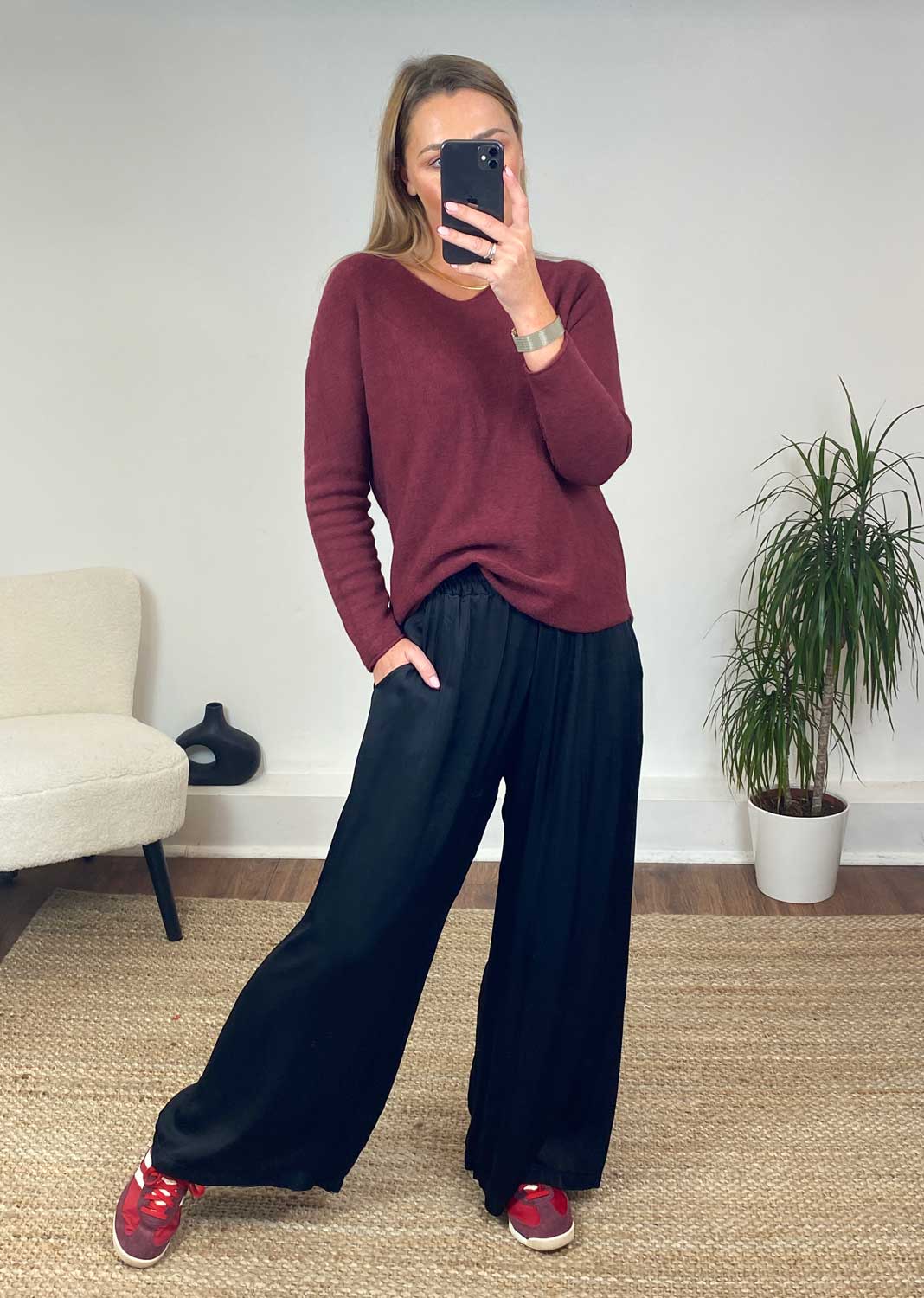 Lorna V Neck Jumper in Burgundy