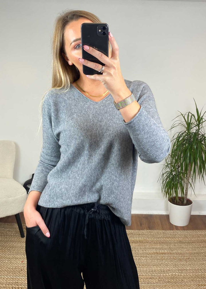 Lorna V Neck Jumper in Grey