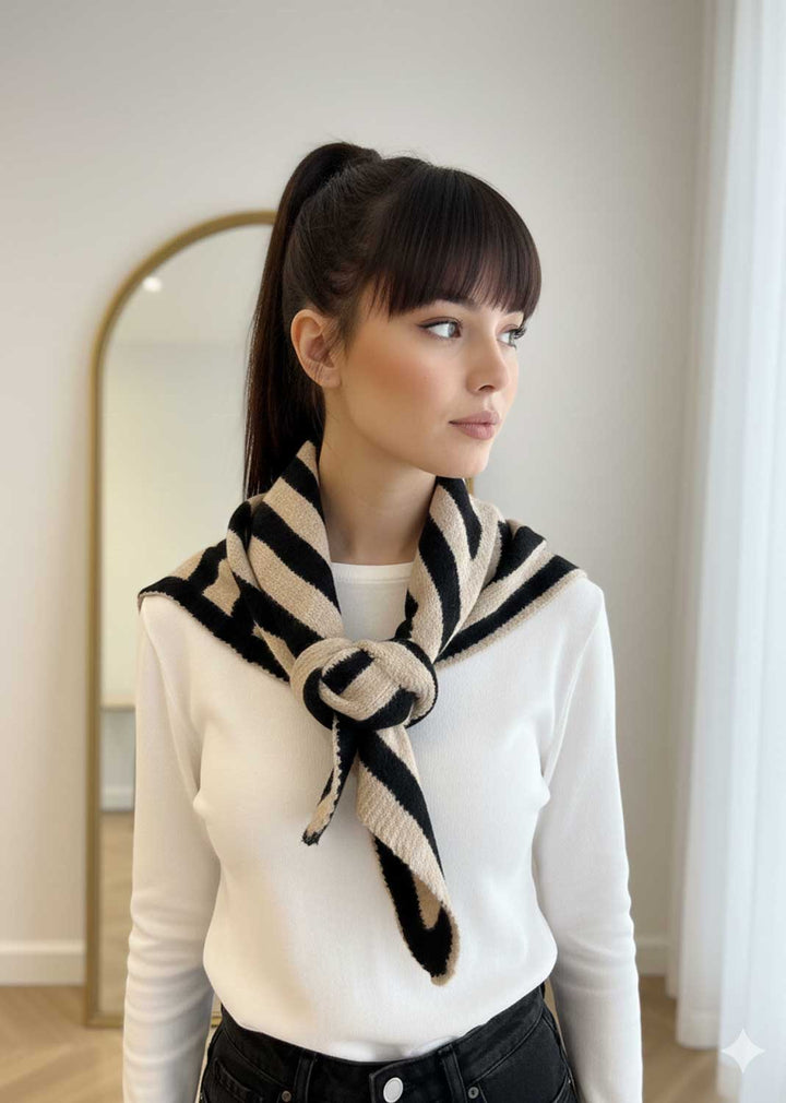  Stripe Triangle Scarf Beige Black