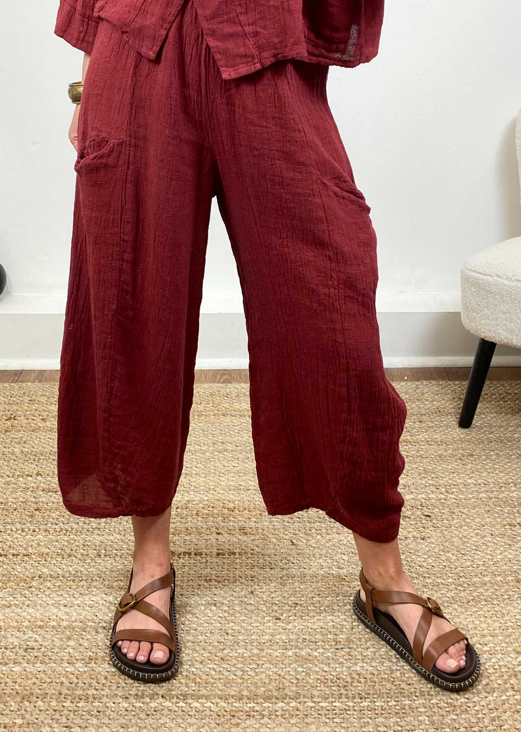 Milo Linen Barrel Pants in Burgundy