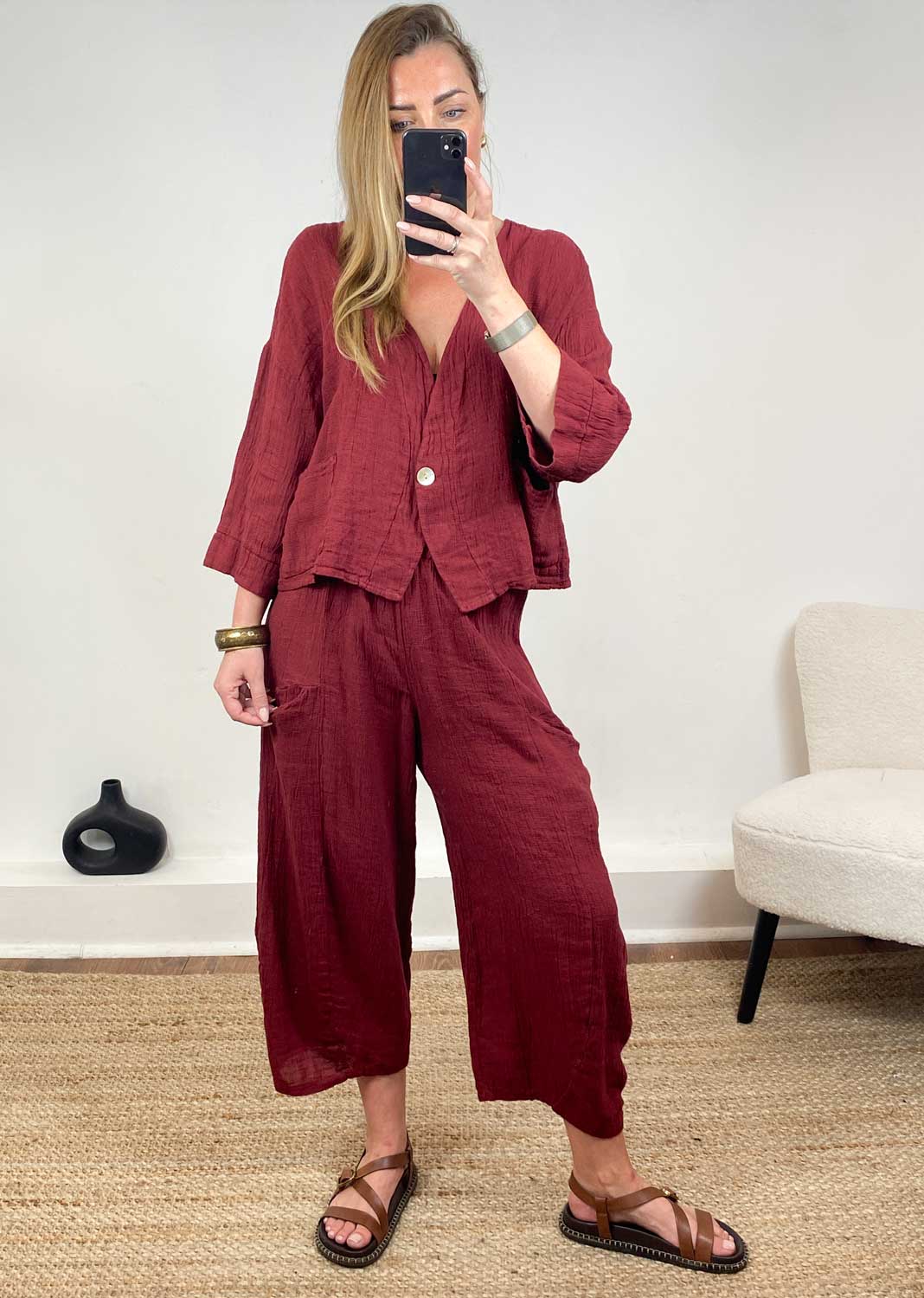 Milo Linen Barrel Pants in Burgundy