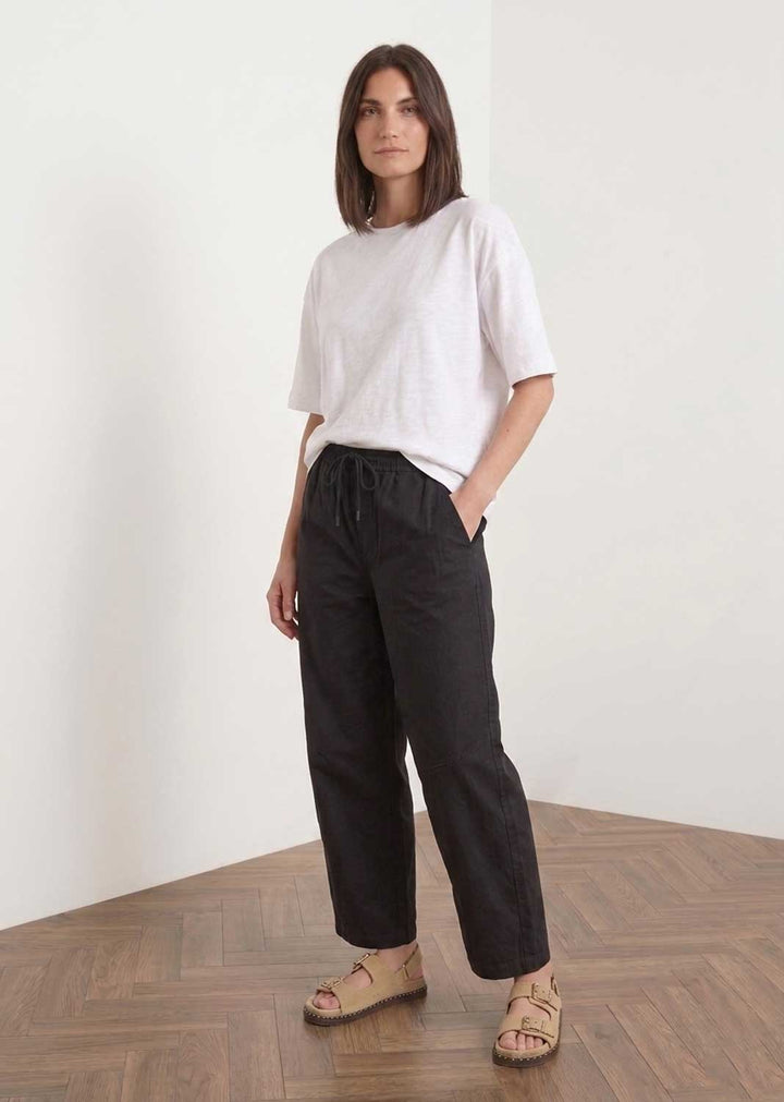 Nadine Black Barrel Magic Pants