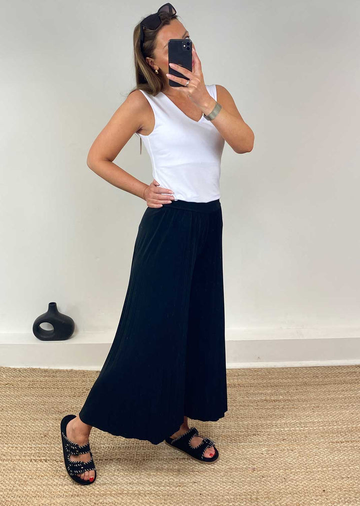Pleated Palazzo Pants in Black