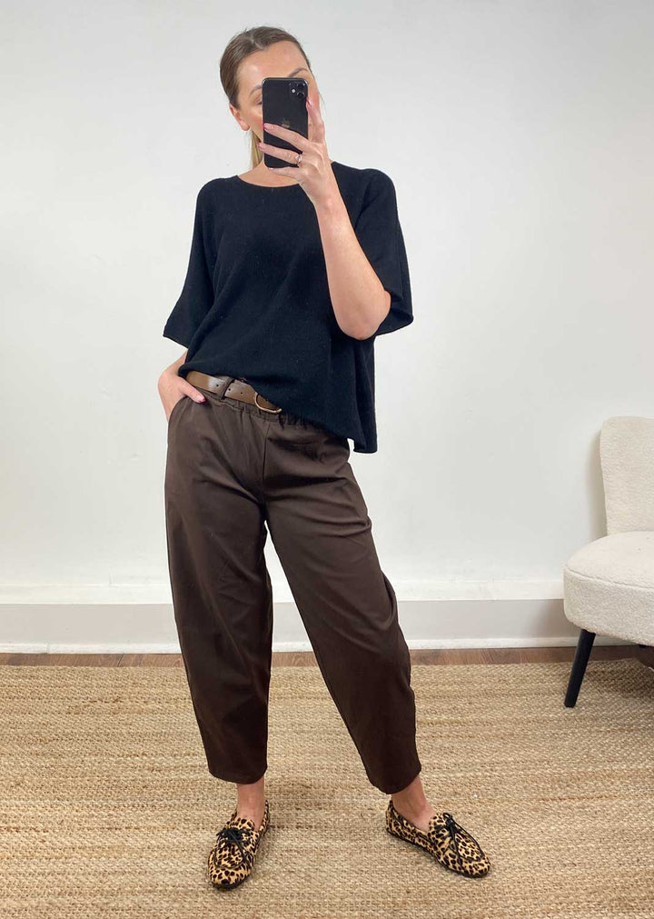 Belted Barrel Trousers Brown
