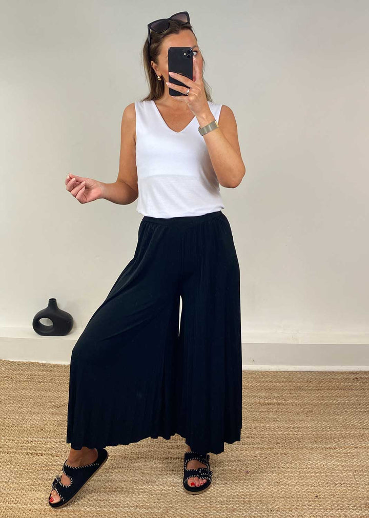 Pleated Palazzo Pants in Black