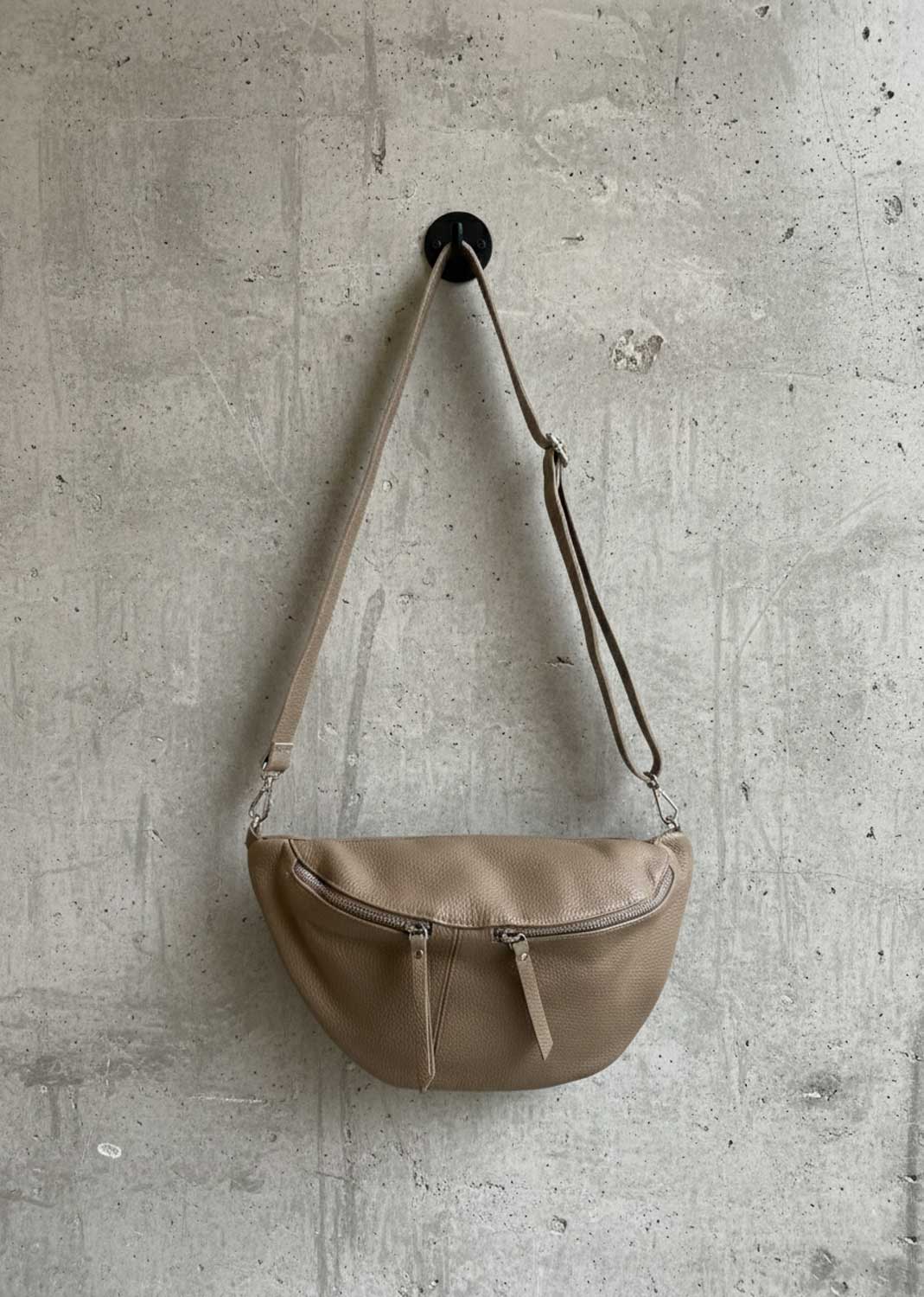 leather sling bag taupe 