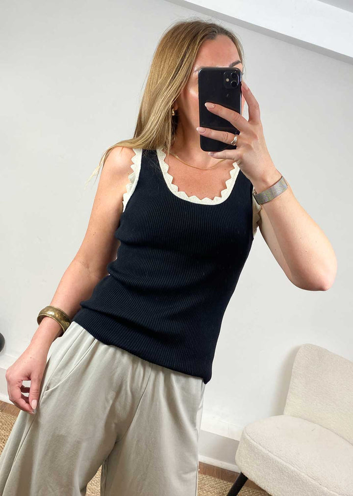 Solange Lurex Scallop Vest in Black