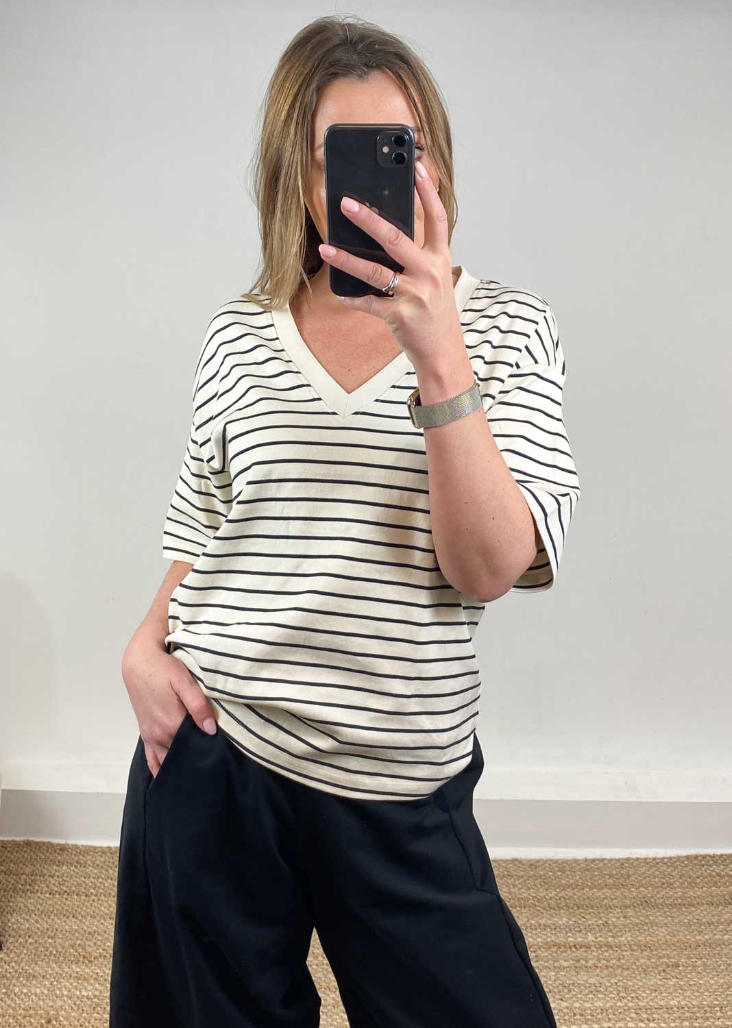 Sinny V Neck Stripe Top in Cream