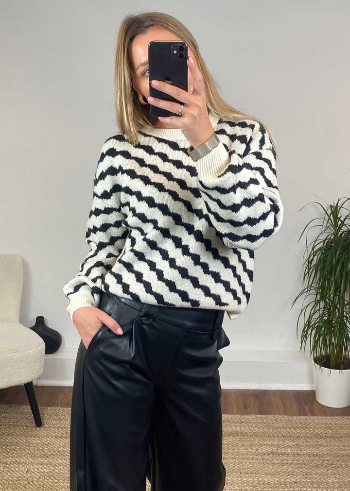 Lara Wavy Stripe Jumper