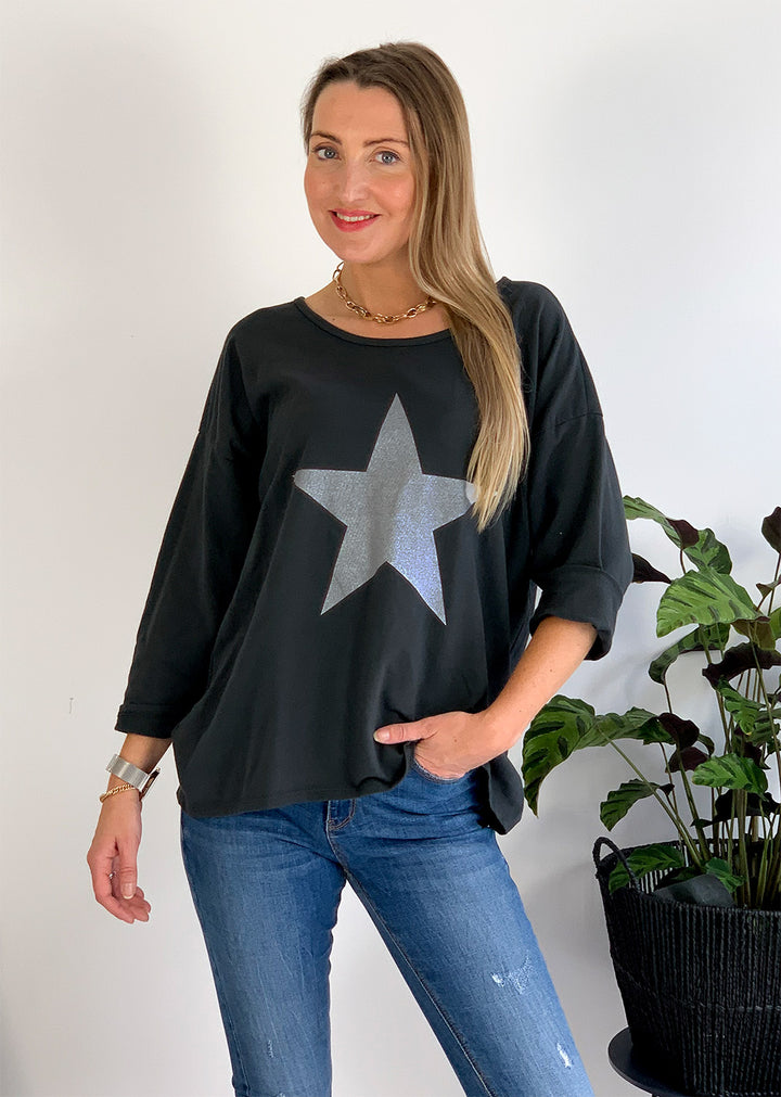 Black star Sweater 