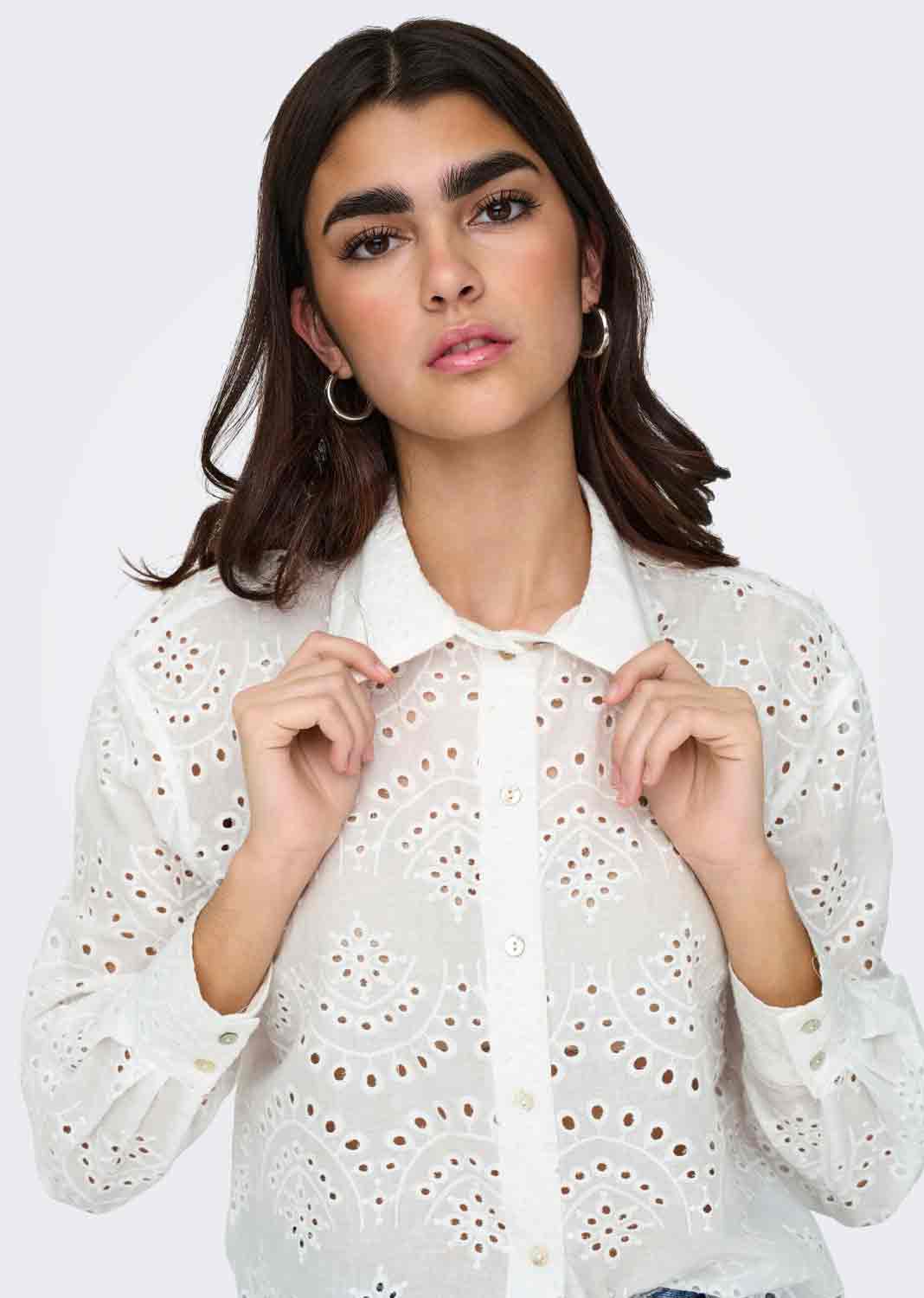 ONLY Valais Anglaise Broderie Shirt - White