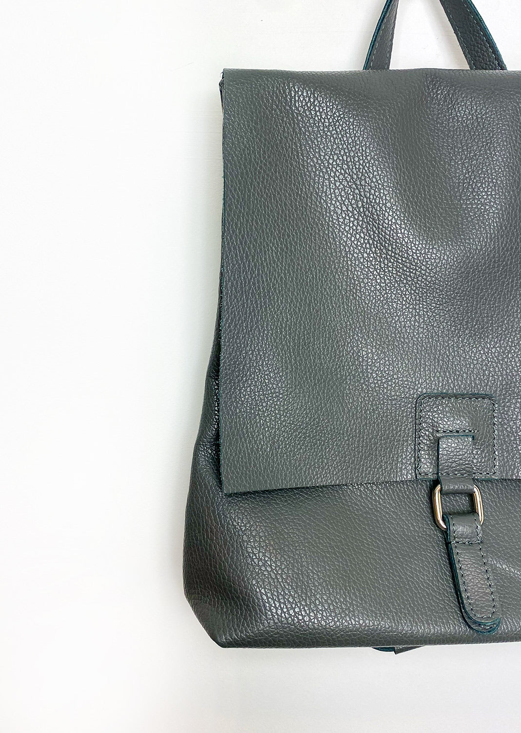 BUCKLE LEATHER BACKPACK