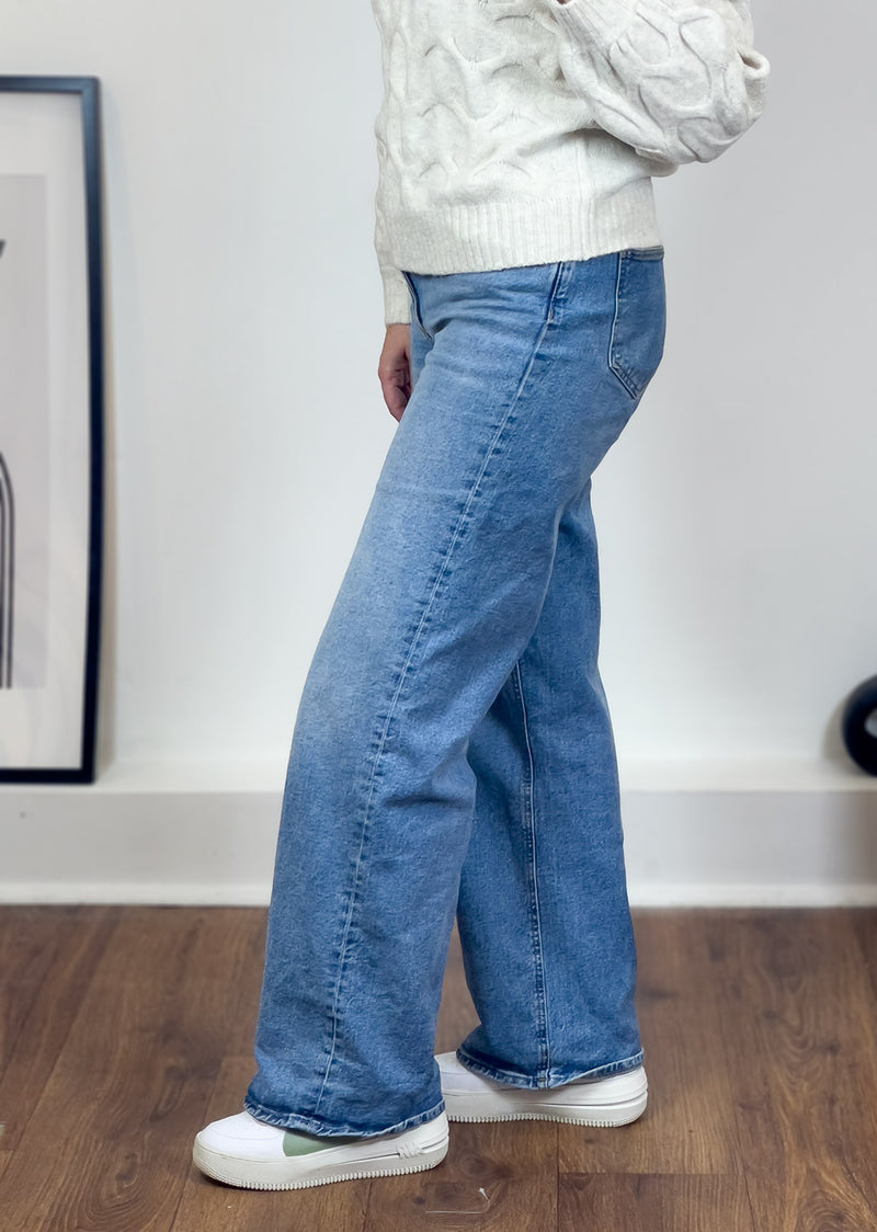 WIDE LEG JEANS